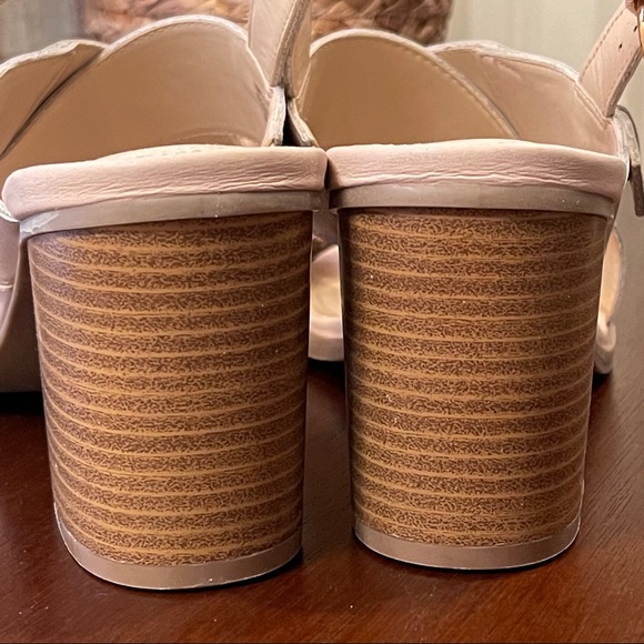 Liz Claiborne Sandal 10W Blush Block Heel NIB - Picture 5 of 16